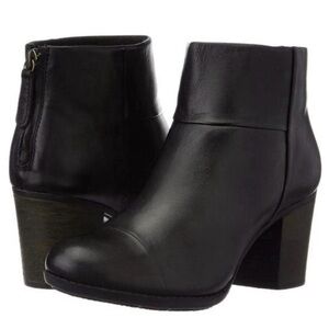 Clarks Collection Enfield Tess Black Leather Ankle Boots Women’s 9.5 M - NWOT